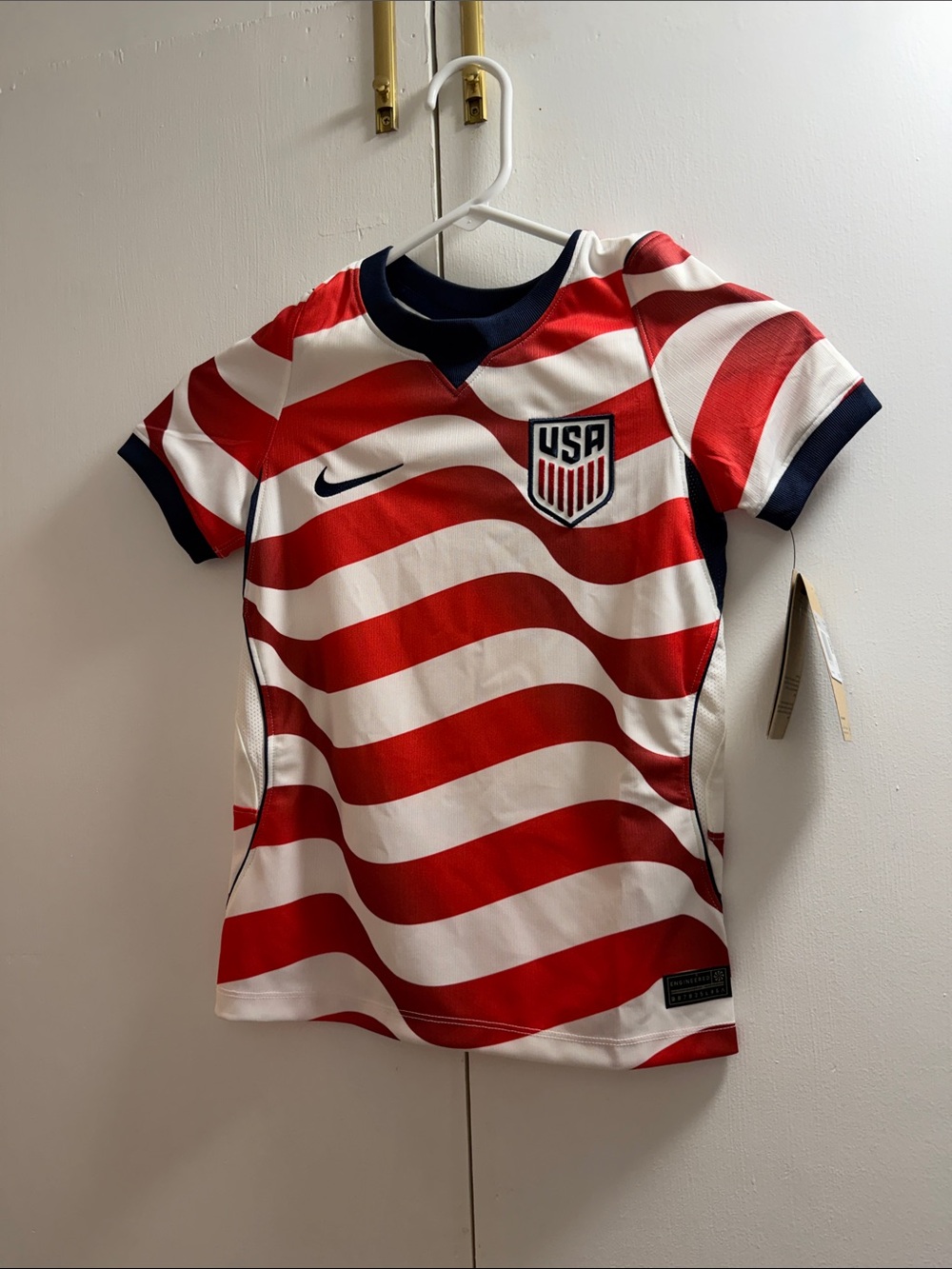 Nike Kids USA Red White Wavy Stripe Soccer Jersey